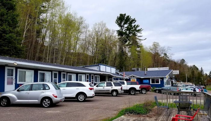 Carlas Restaurant, Motel, and Cozy Inn - From Web Listing (newer photo)